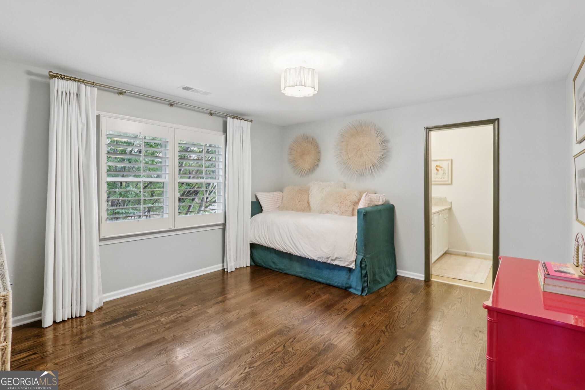 1109 Cooper Oak Court SE