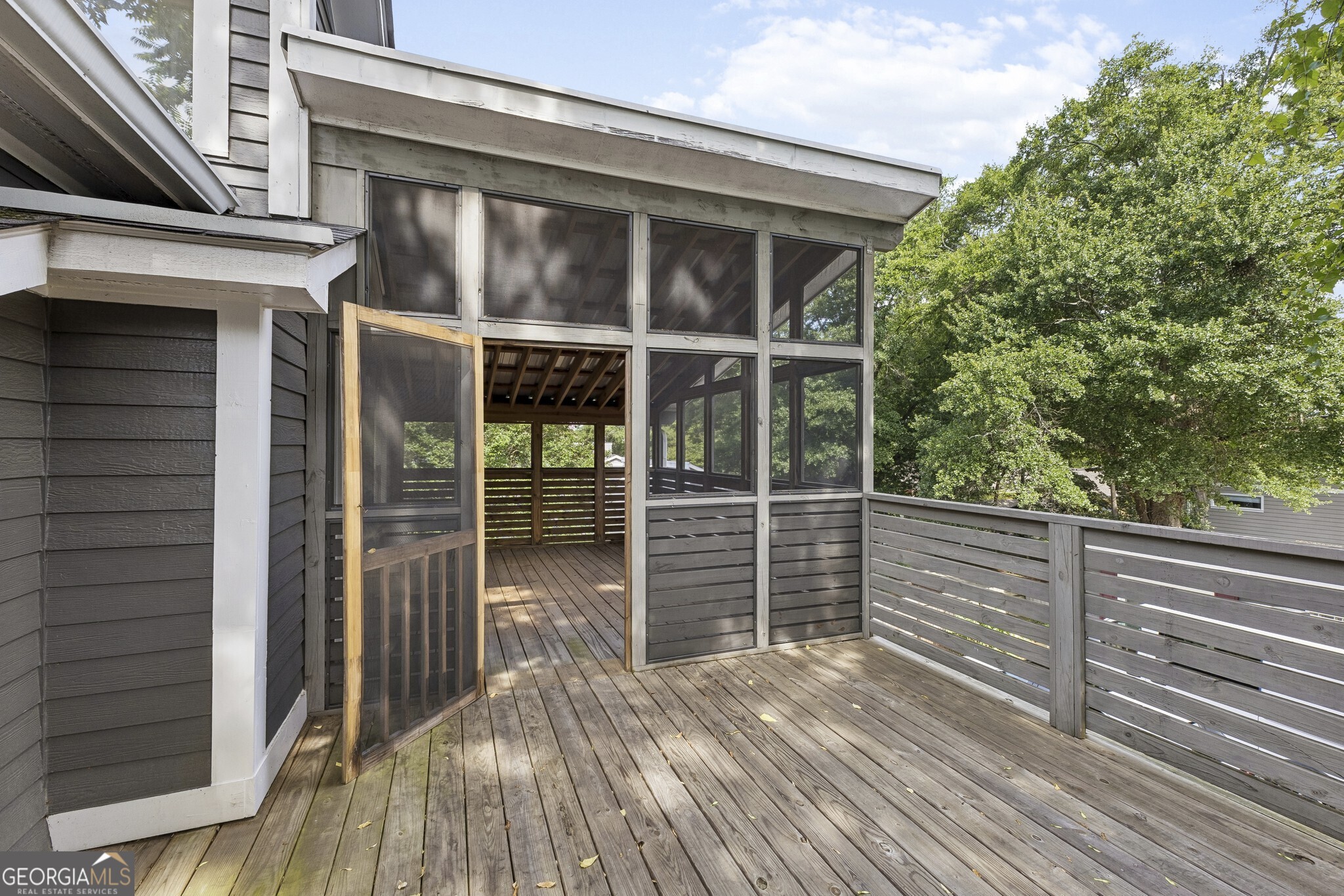 846 Saint Charles Avenue NE # B