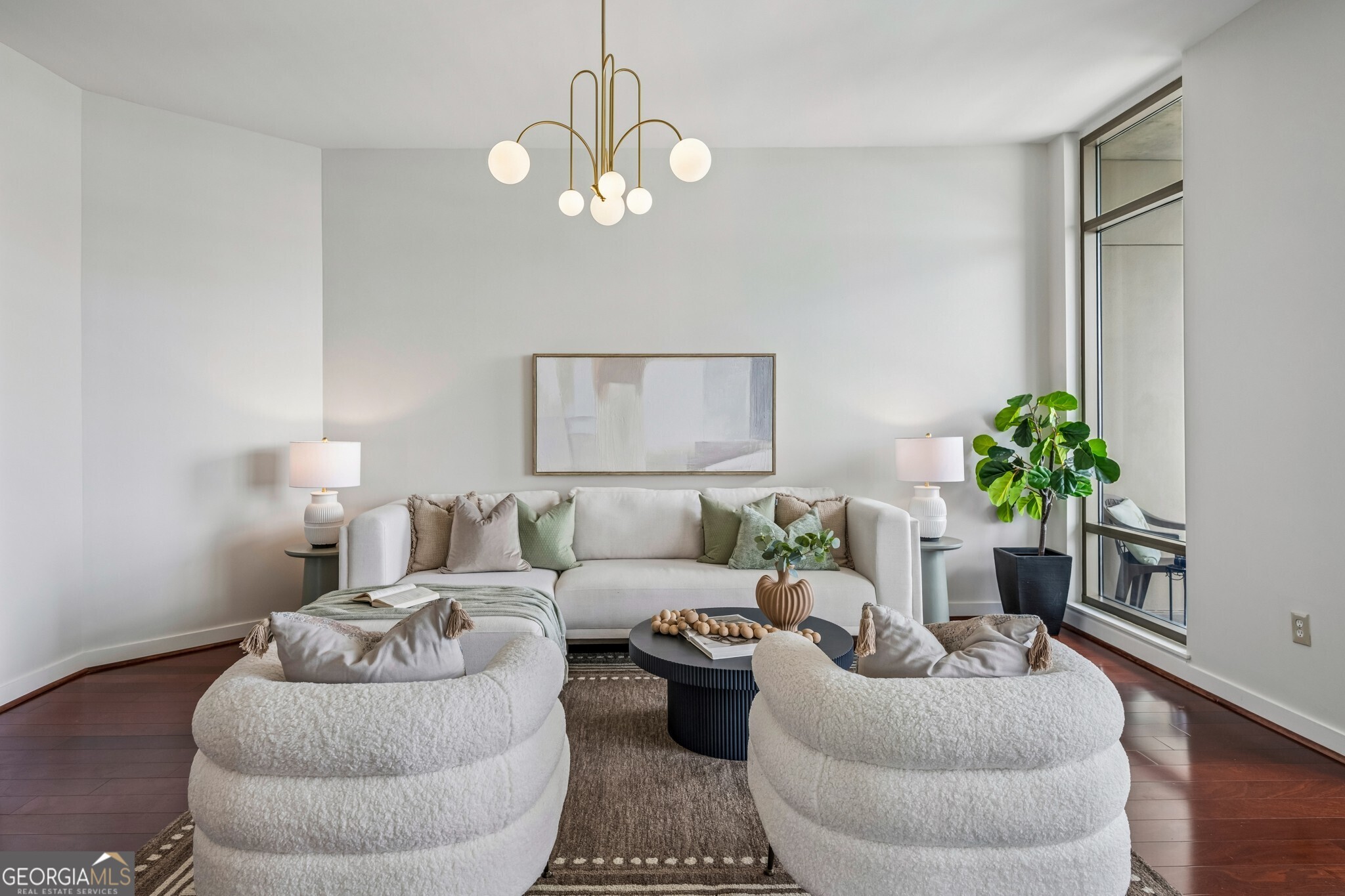 565 Peachtree Street NE # 1610