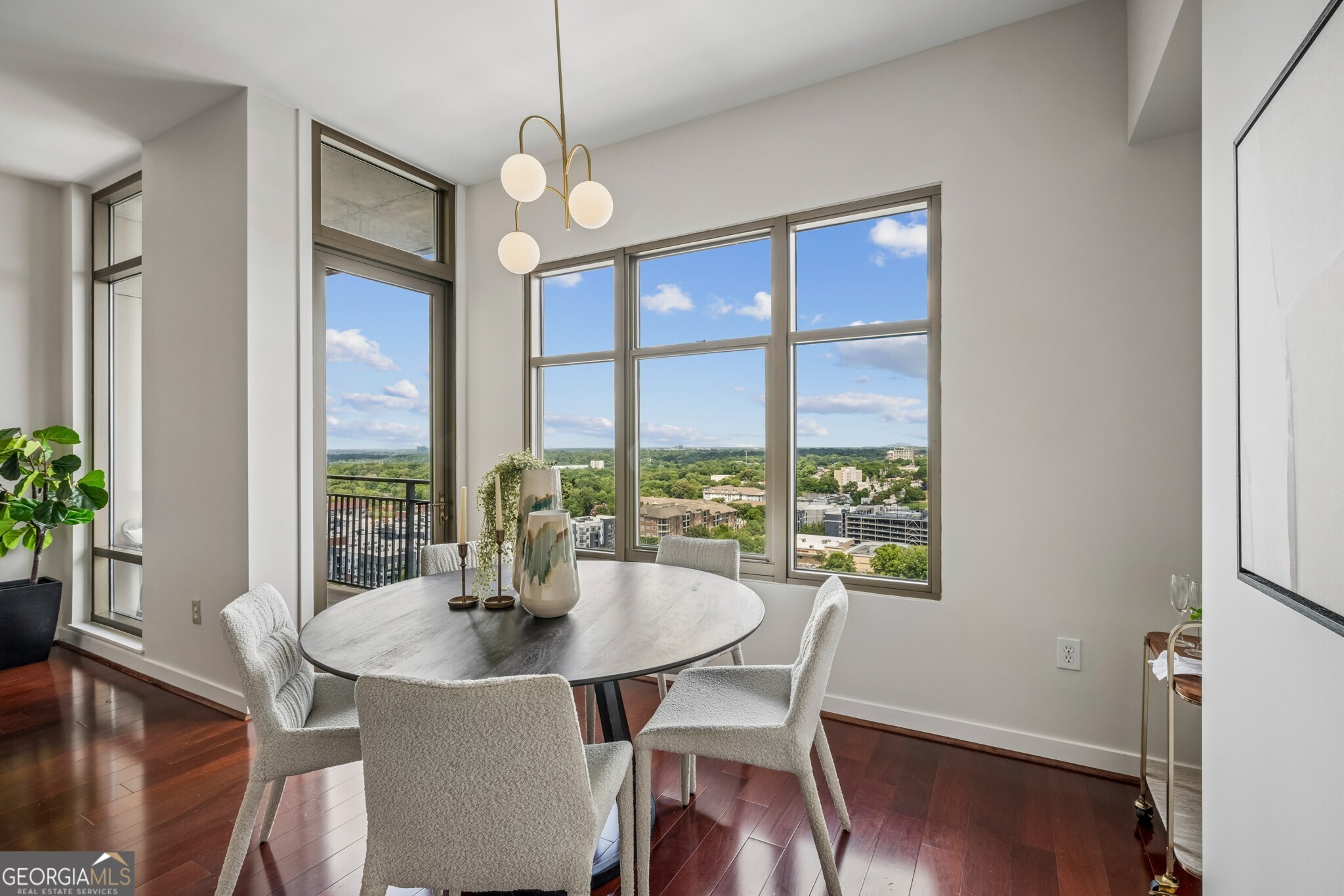565 Peachtree Street NE # 1610