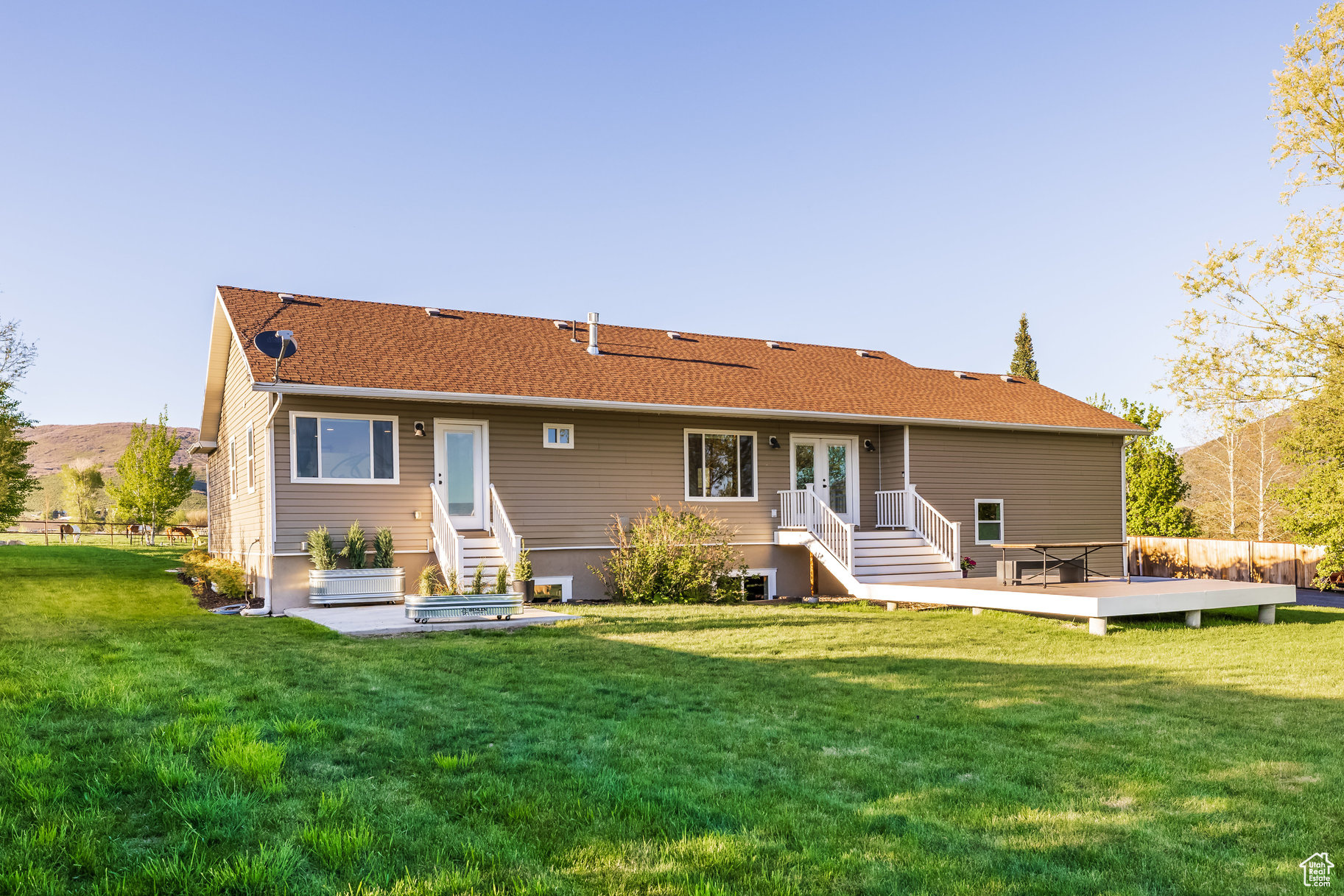 528 W WEBER CANYON RD