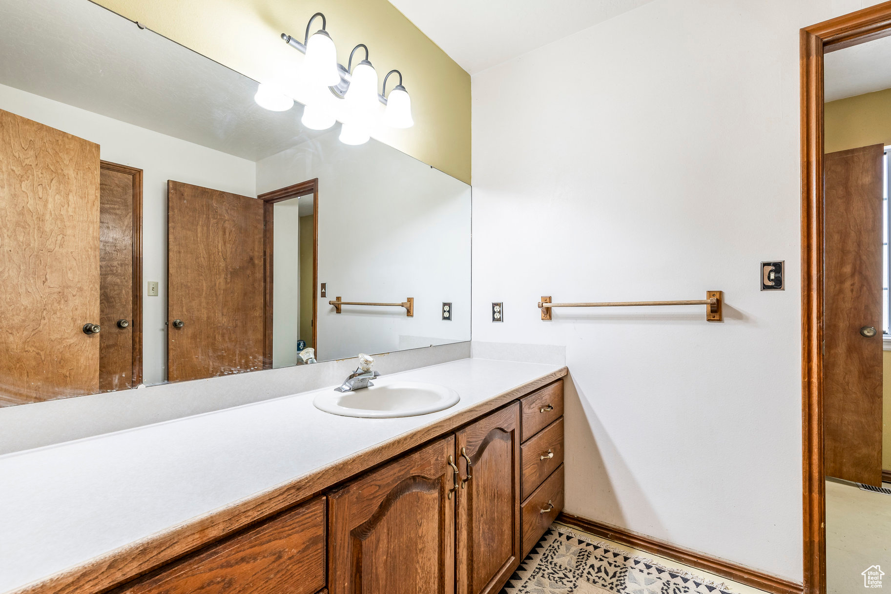 280 COUNTRYSIDE CIR