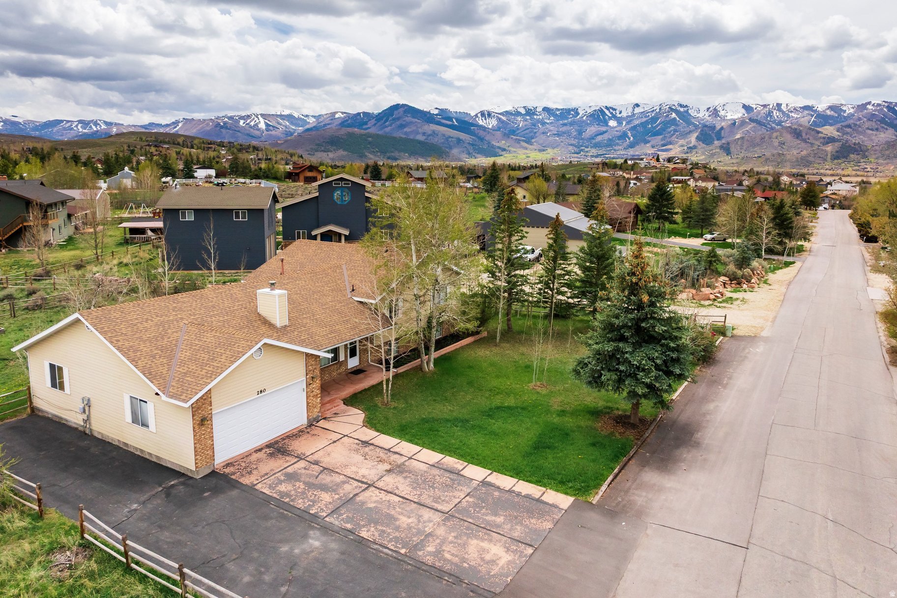 280 COUNTRYSIDE CIR