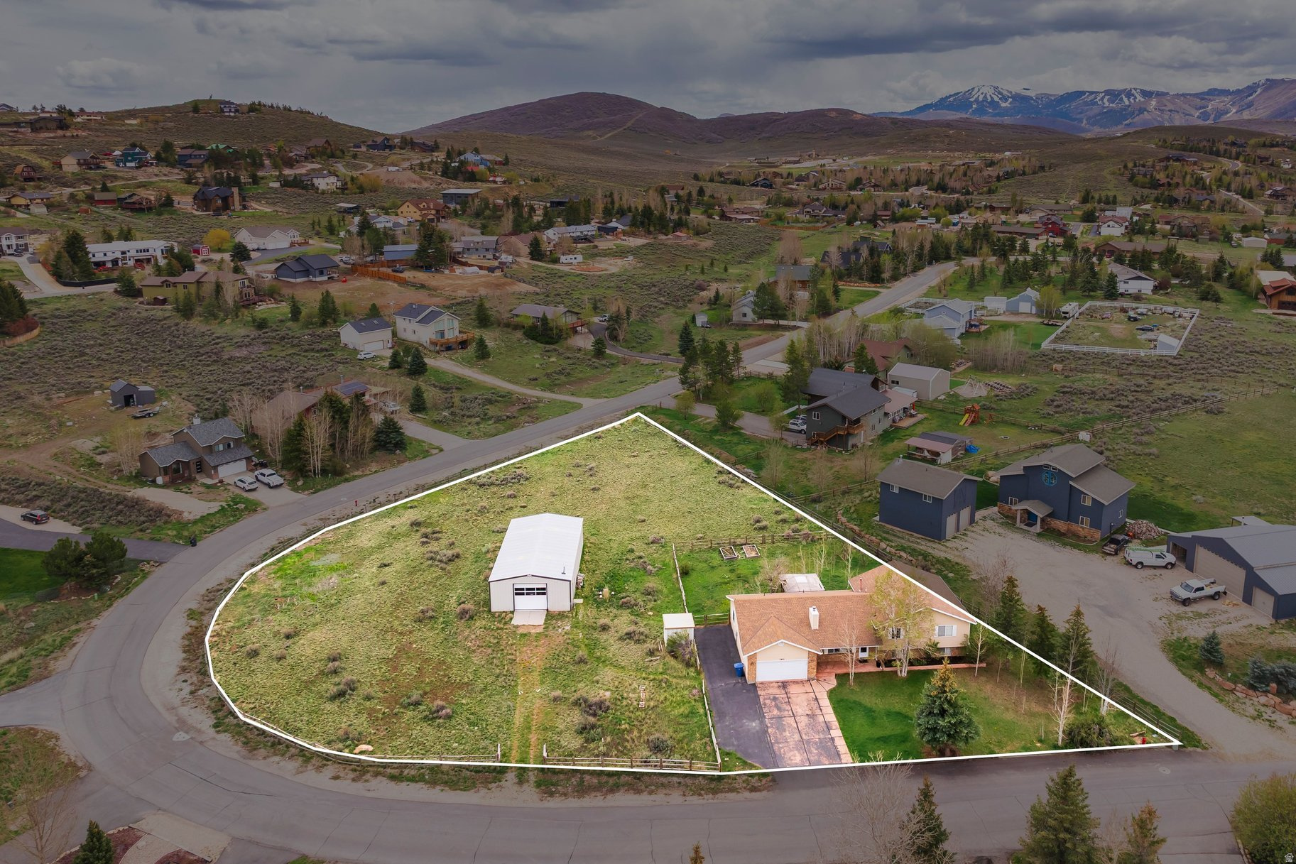 280 COUNTRYSIDE CIR