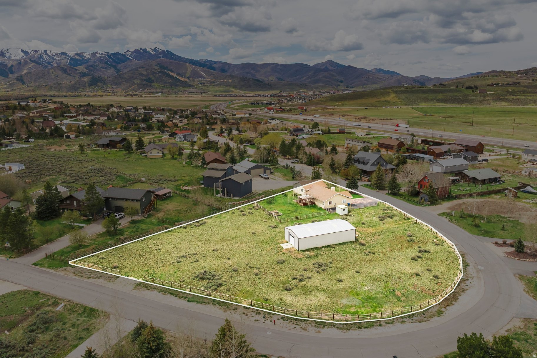 280 COUNTRYSIDE CIR