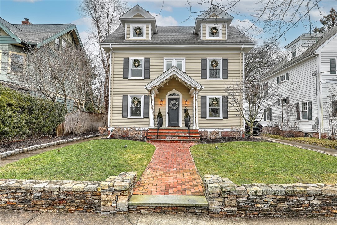 47 Grotto Avenue