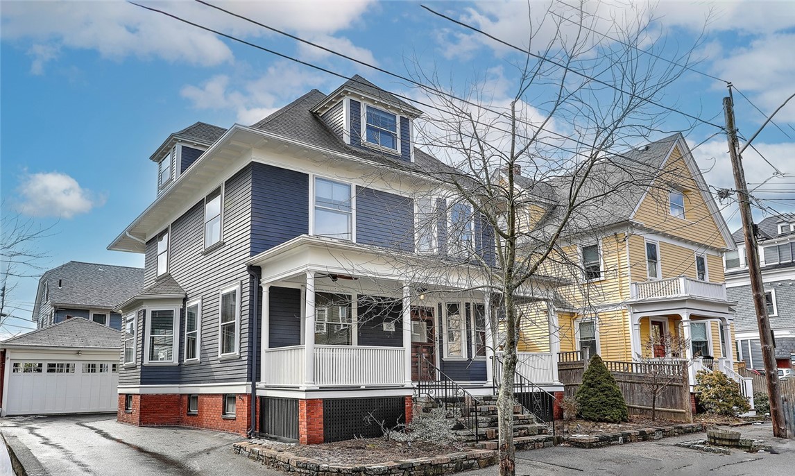 15 Adelphi Avenue
