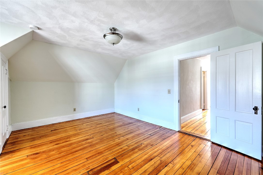 15 Adelphi Avenue