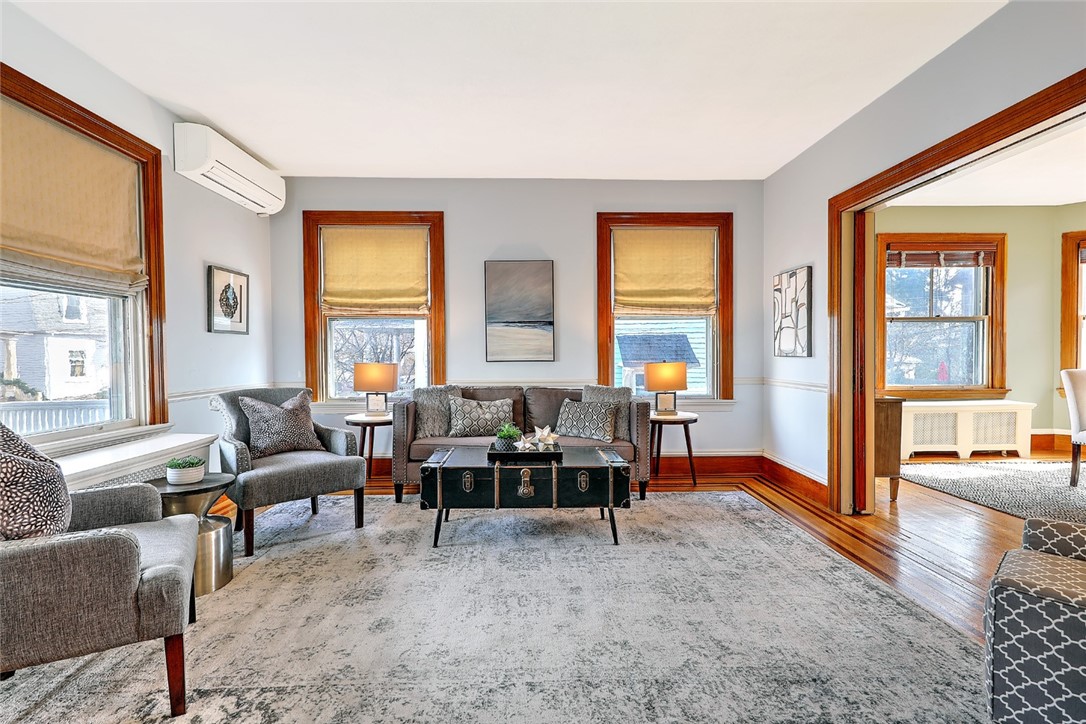 15 Adelphi Avenue