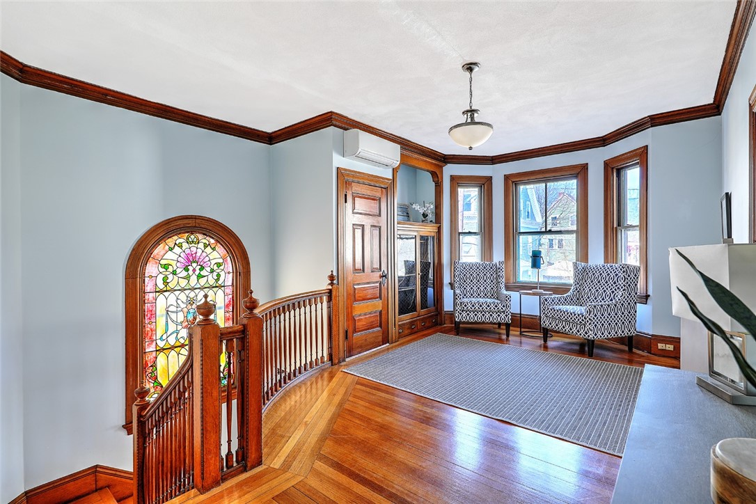 15 Adelphi Avenue