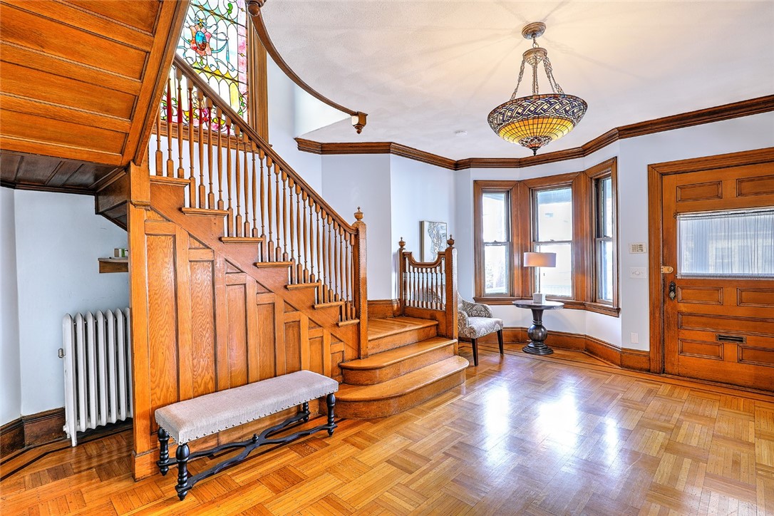 15 Adelphi Avenue