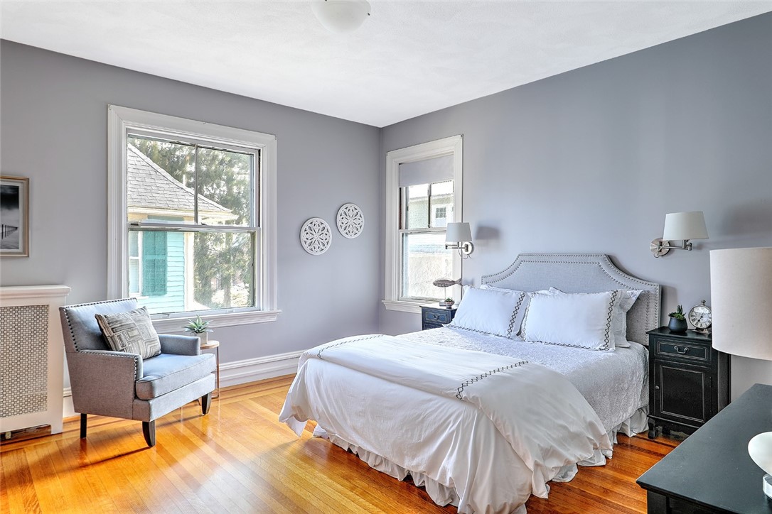 15 Adelphi Avenue