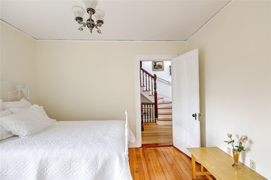 3 Nisbet Street