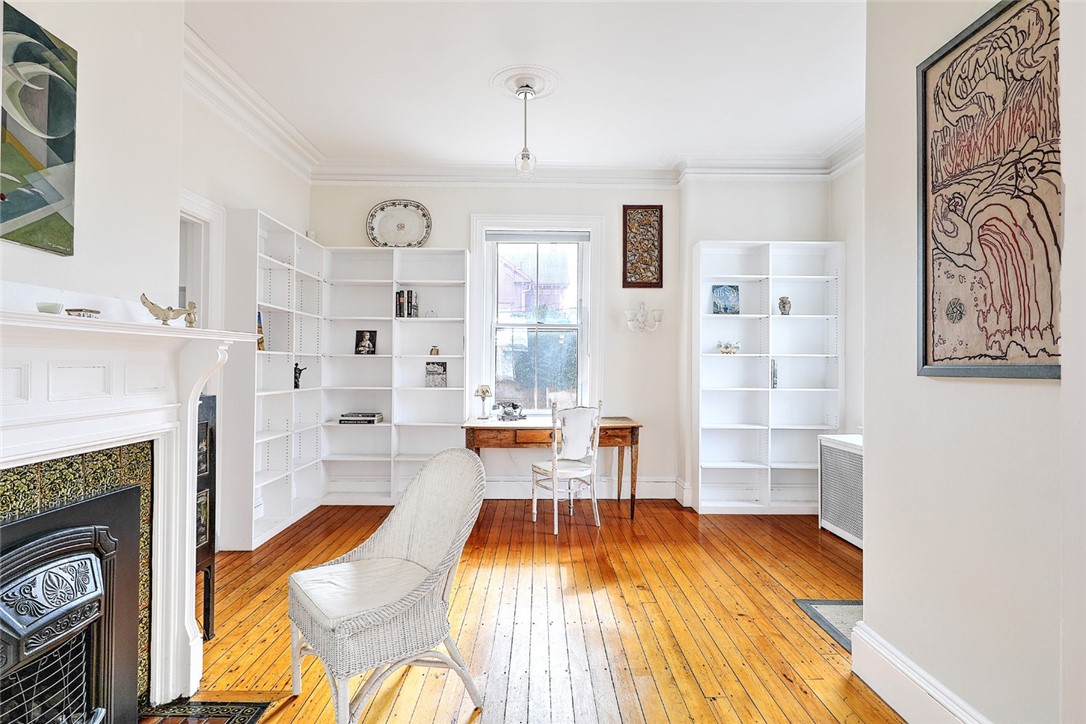 3 Nisbet Street