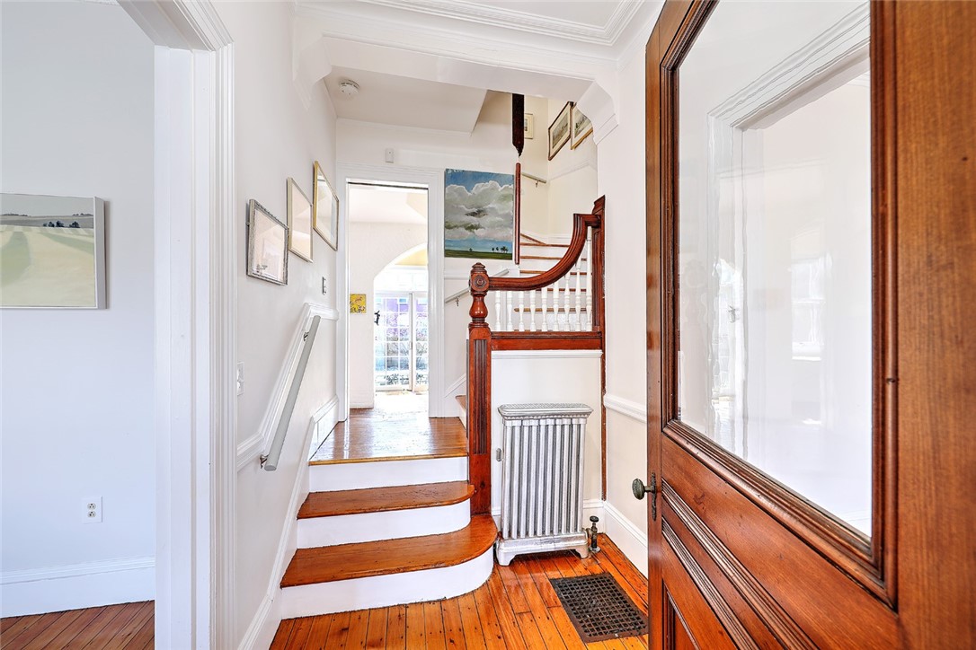 3 Nisbet Street