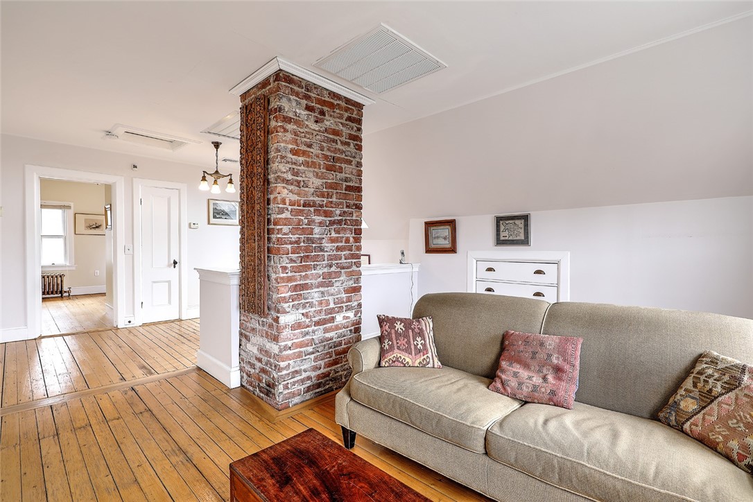 3 Nisbet Street