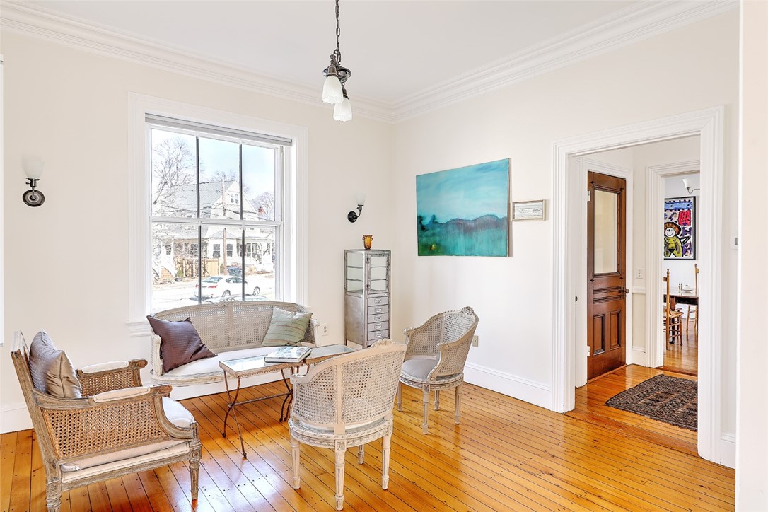 3 Nisbet Street