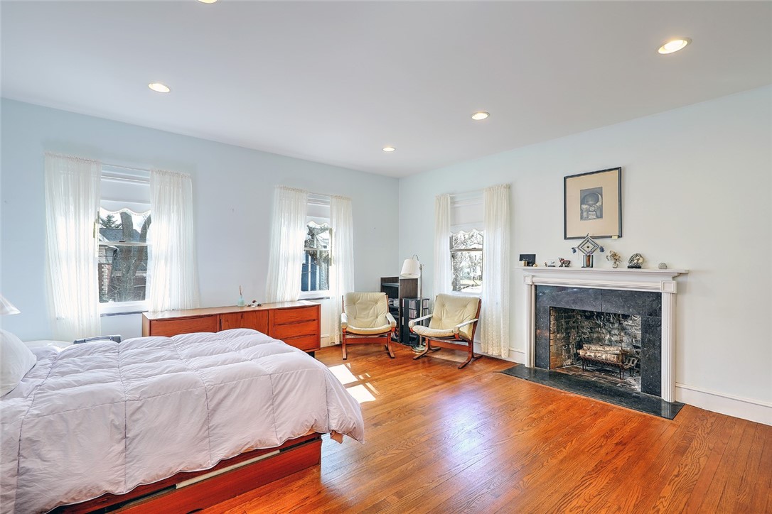 14 Loring Avenue