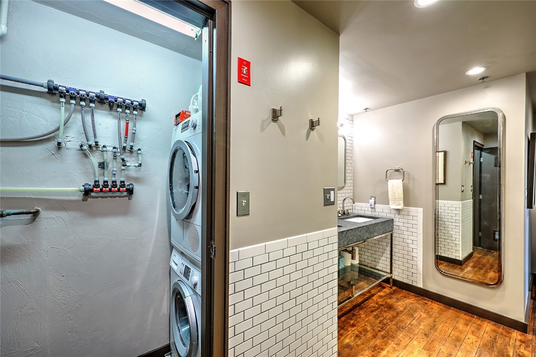 10 Exchange Court 615