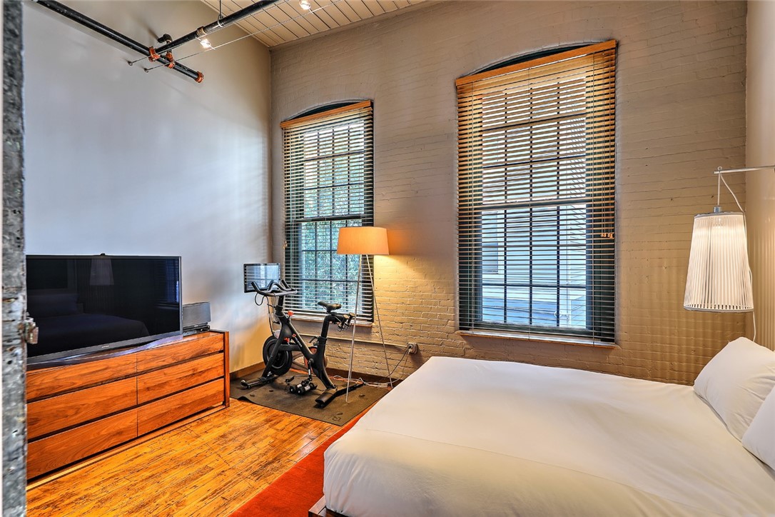 10 Exchange Court 615