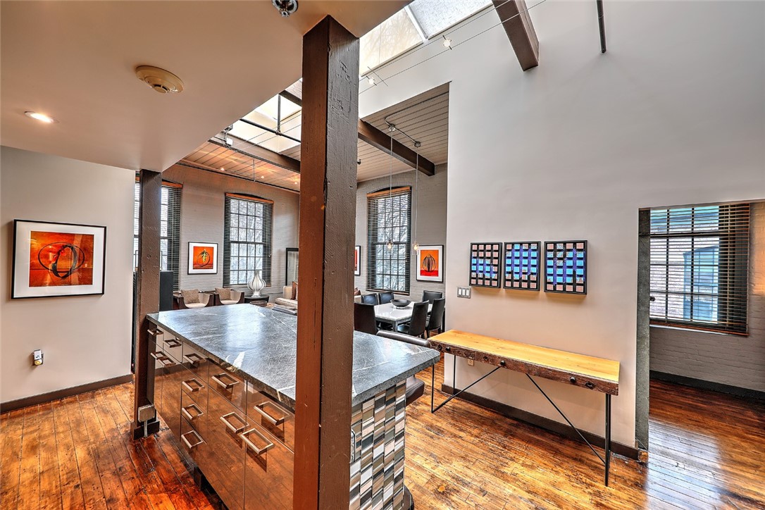 10 Exchange Court 615