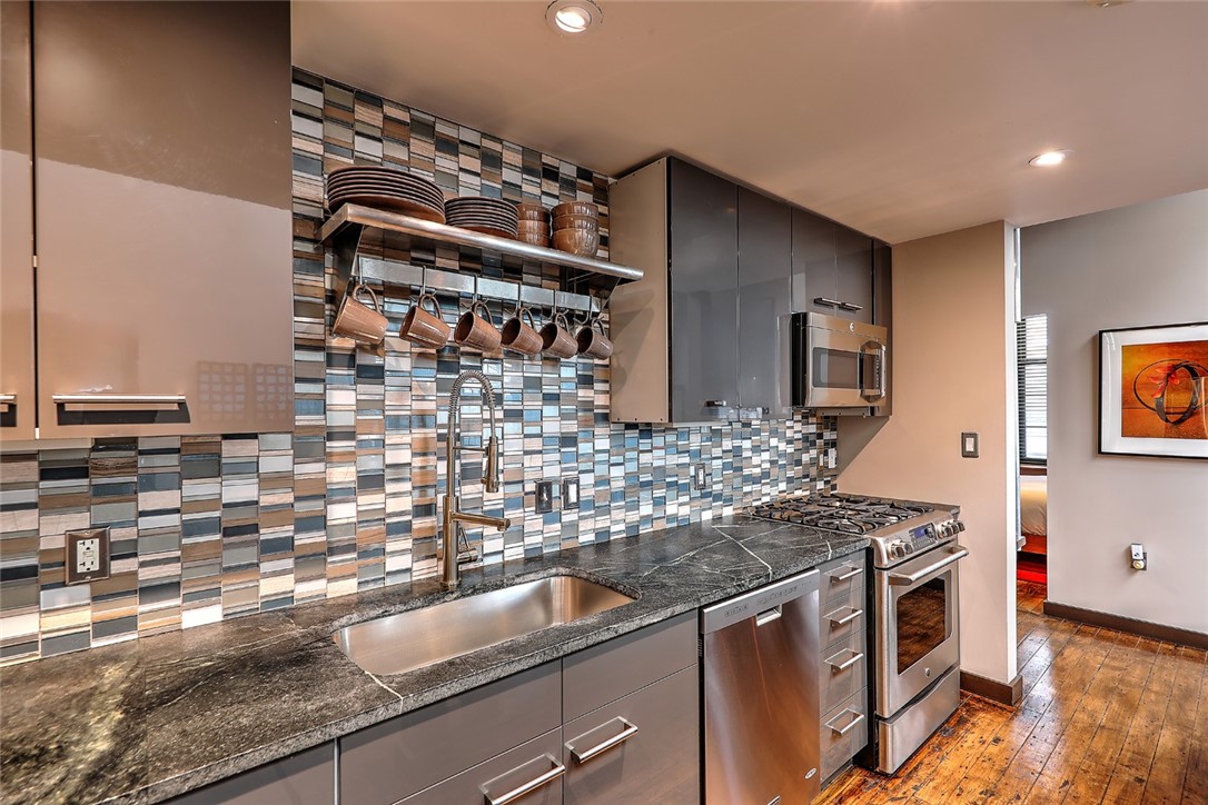 10 Exchange Court 615
