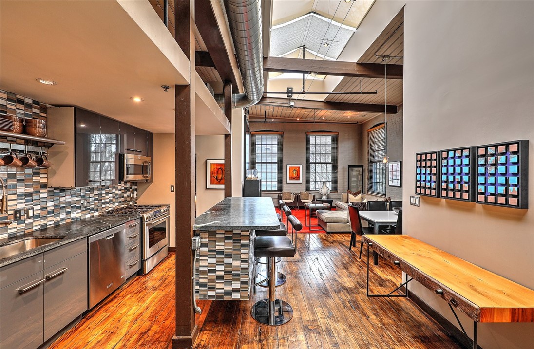 10 Exchange Court 615