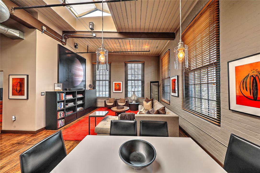 10 Exchange Court 615