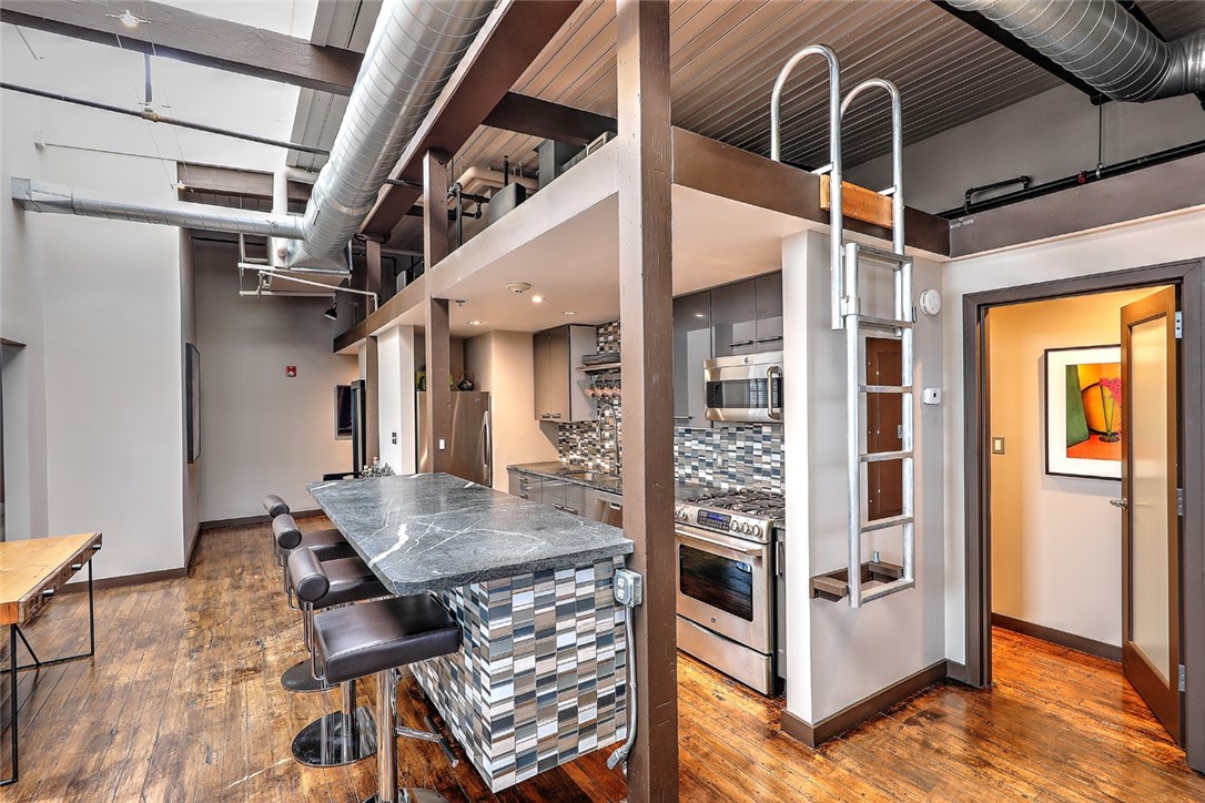 10 Exchange Court 615