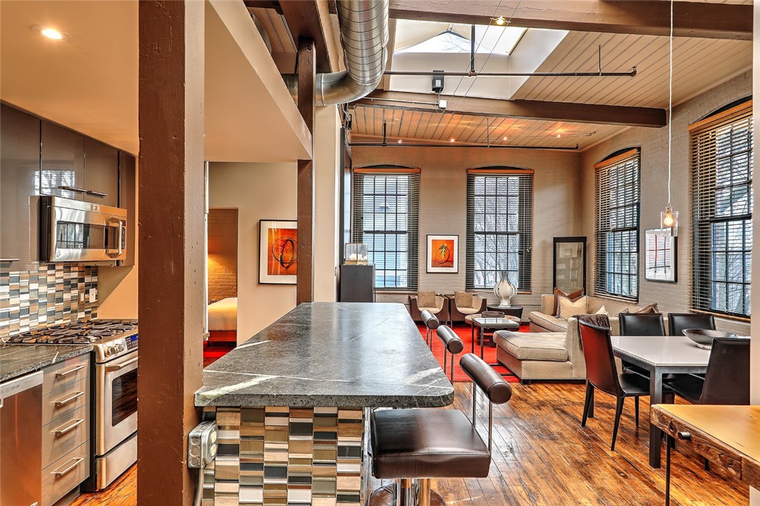 10 Exchange Court 615