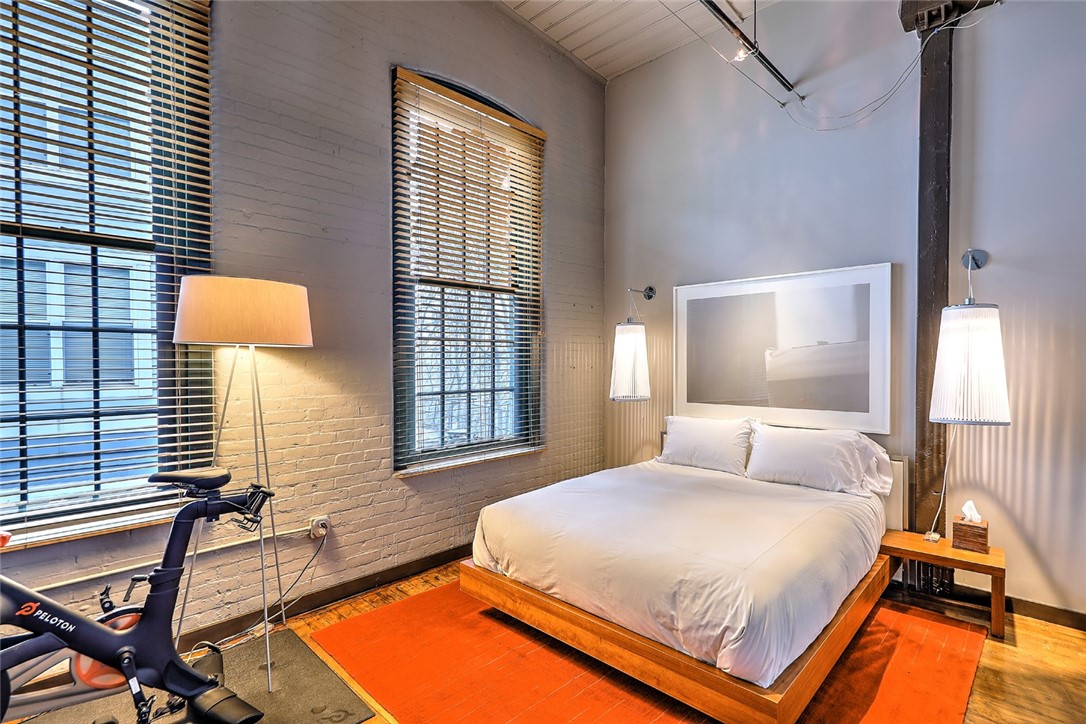 10 Exchange Court 615