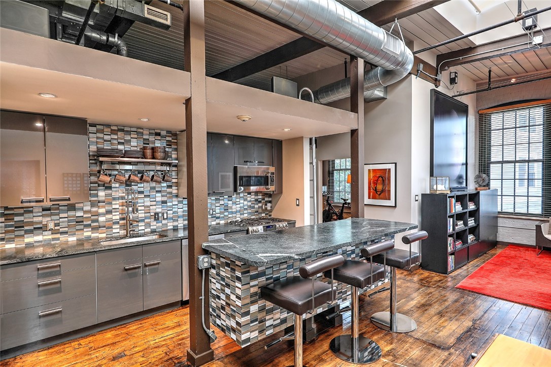 10 Exchange Court 615