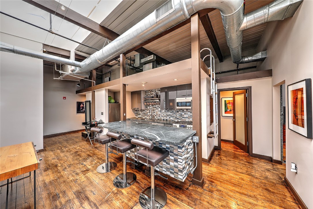 10 Exchange Court 615