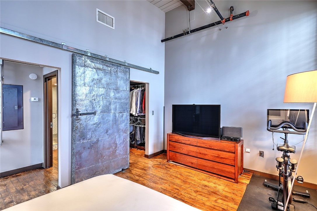 10 Exchange Court 615