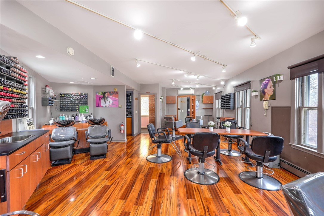 4 Benefit Street