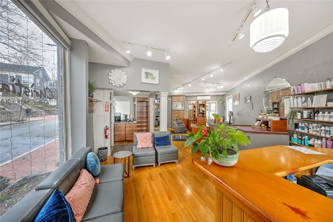 4 Benefit Street