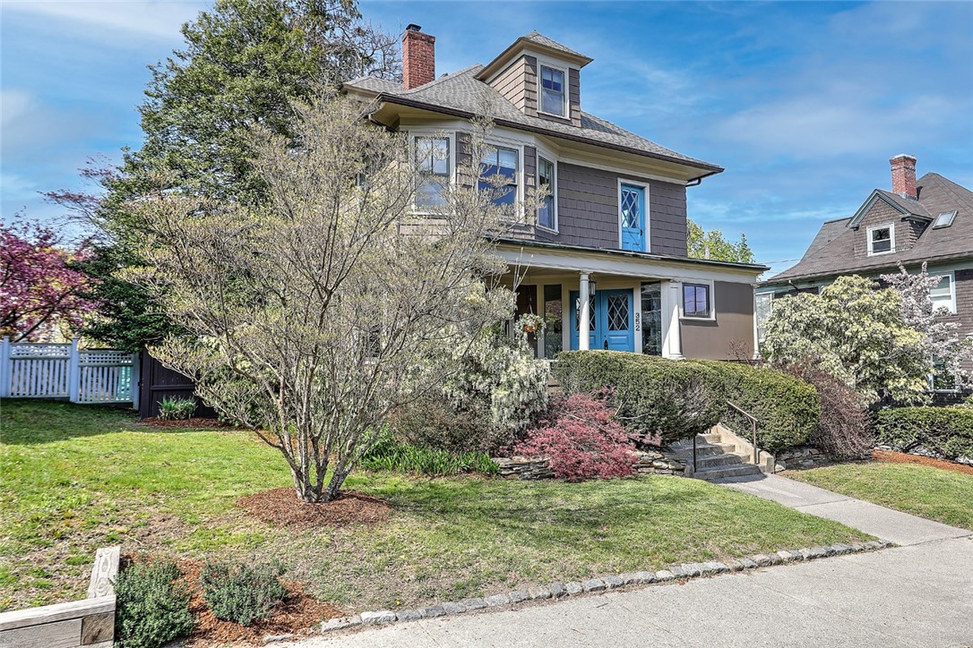 352 Lloyd Avenue