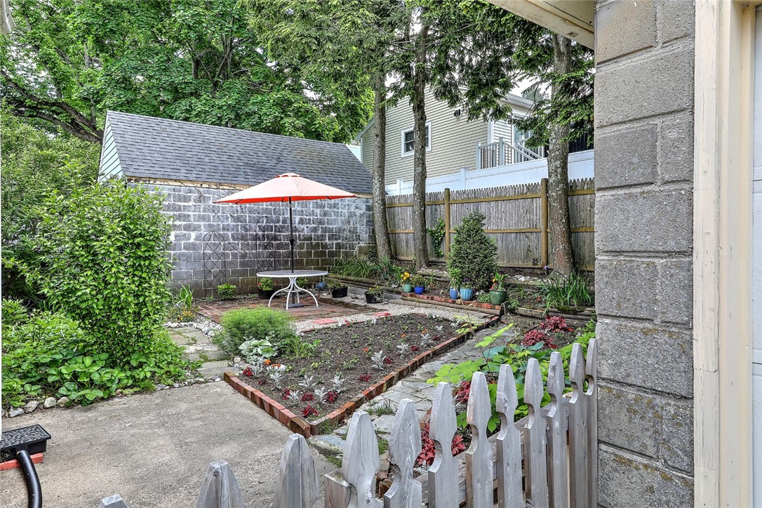 102 Edgehill Road