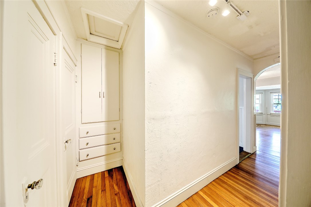 102 Edgehill Road