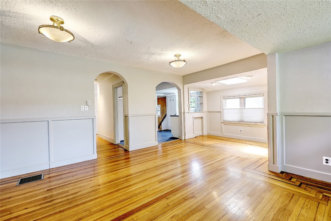 102 Edgehill Road