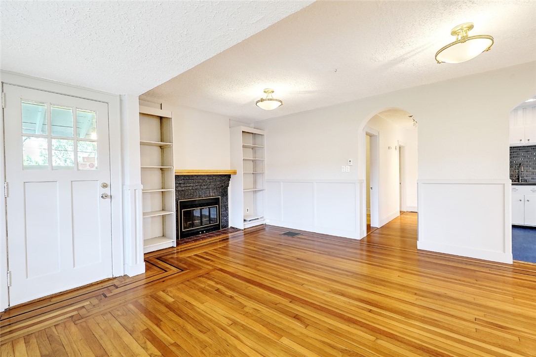 102 Edgehill Road