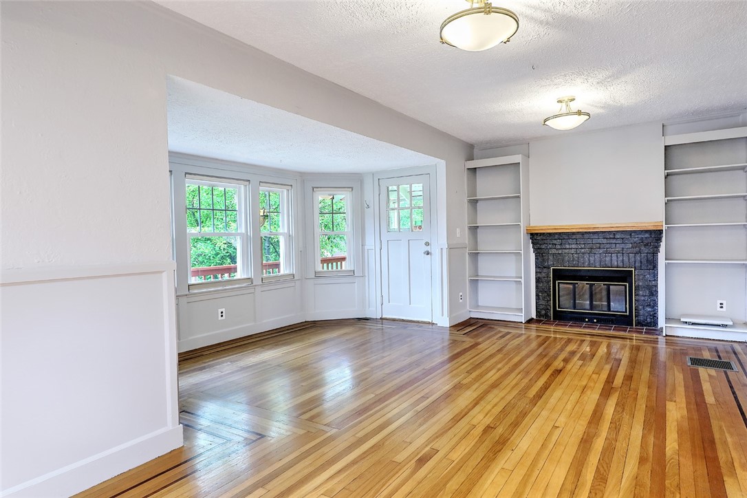 102 Edgehill Road