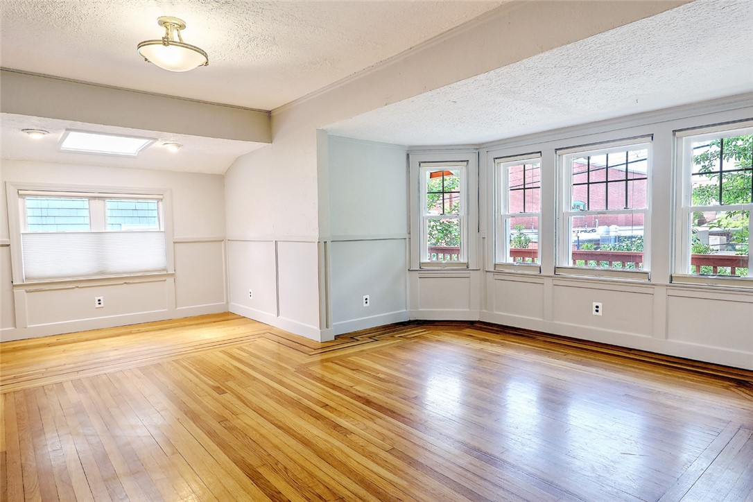 102 Edgehill Road