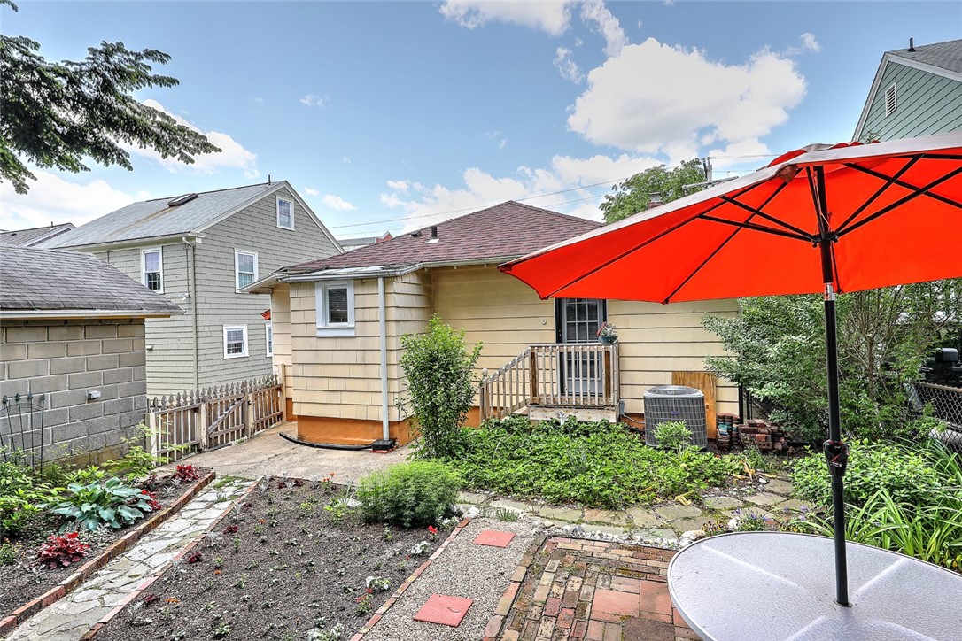 102 Edgehill Road