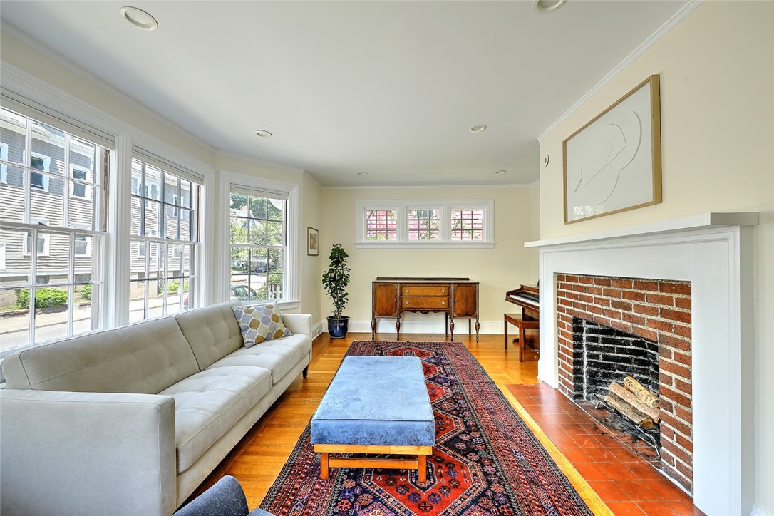 25 Kingston Avenue