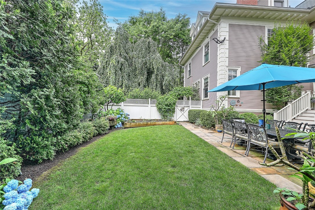 93 Arlington Avenue