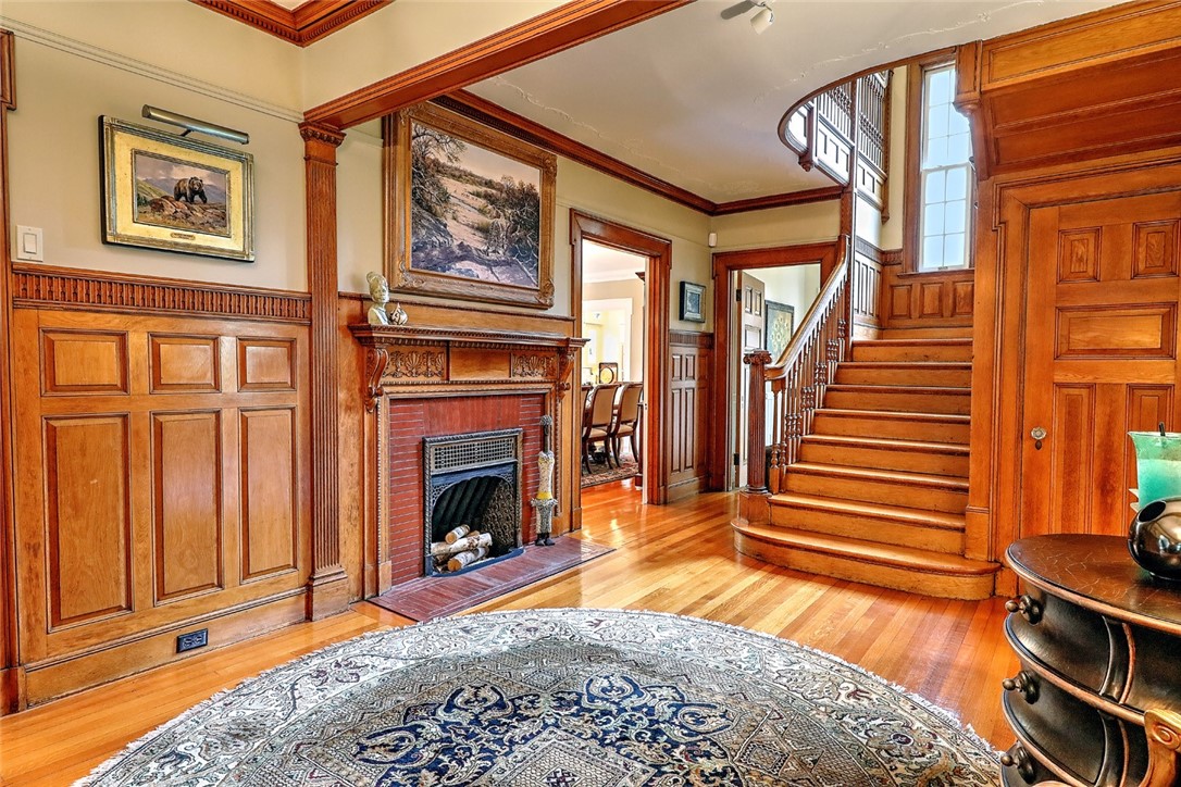 93 Arlington Avenue