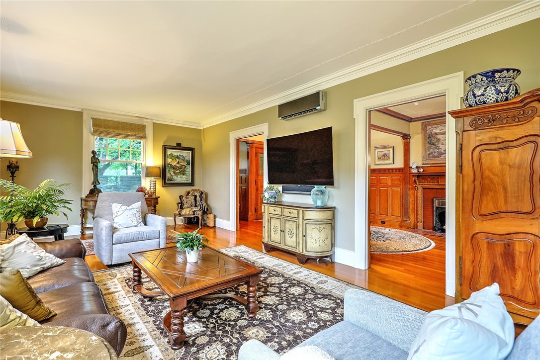93 Arlington Avenue