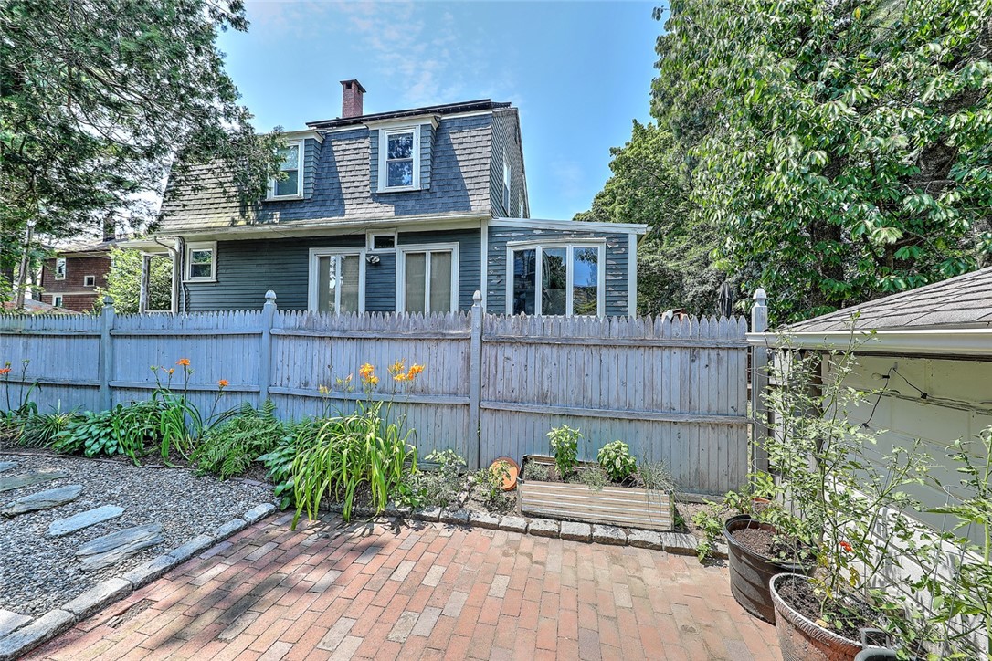 26 Fisher Street