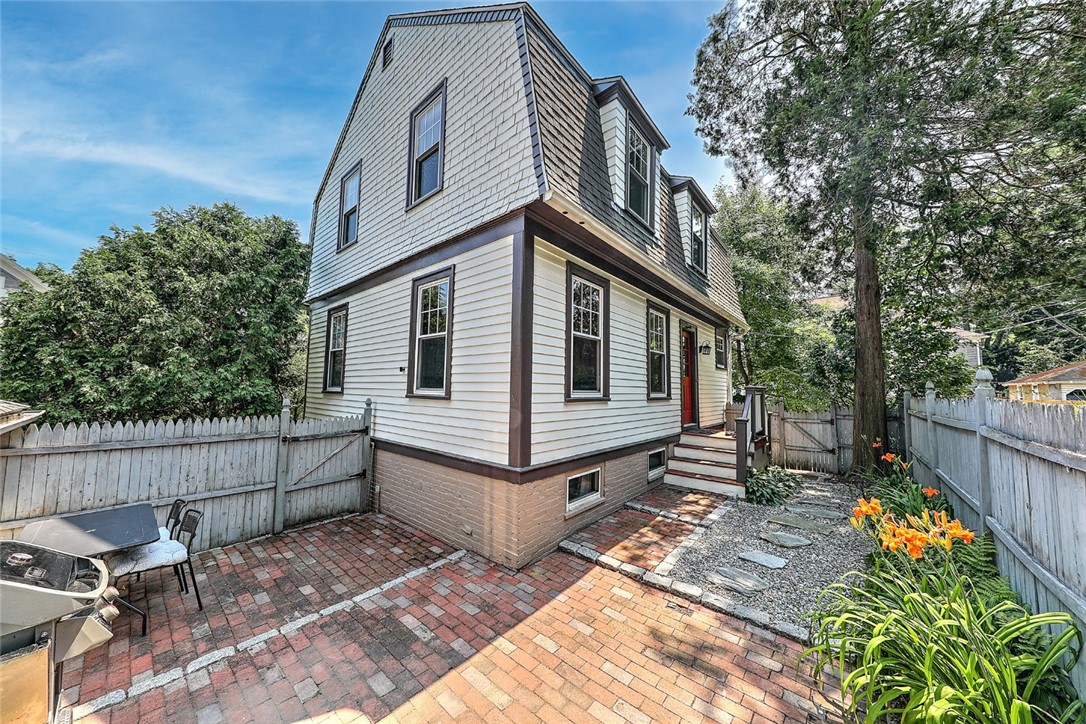 26 Fisher Street